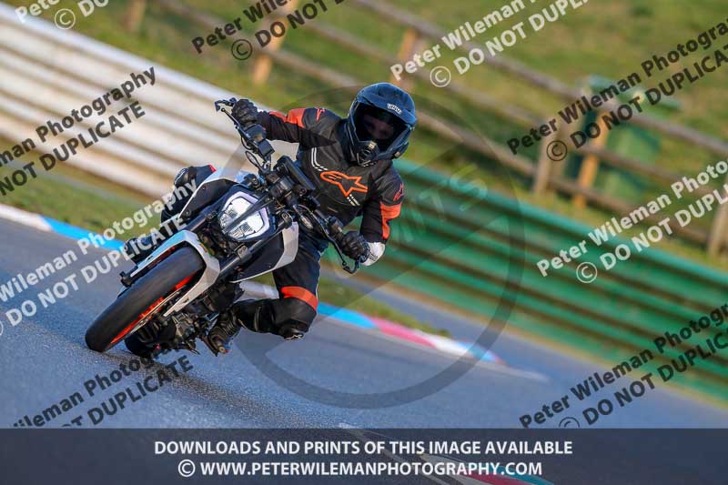 PJM Wedding Photography;enduro digital images;event digital images;eventdigitalimages;mallory park;mallory park photographs;mallory park trackday;mallory park trackday photographs;no limits trackdays;peter wileman photography;racing digital images;trackday digital images;trackday photos